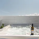 Aphrodite Luxury Apartment