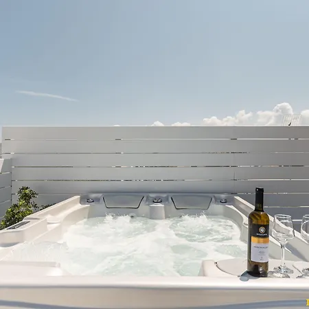 Aphrodite Luxury Daire